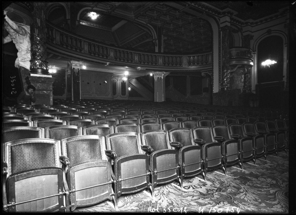 Cinéma Omnia Pathé (boulevard Montmartre, la salle de projection)